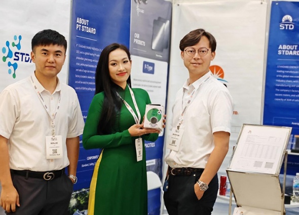 Gstar presenta materiales para módulos upstream en Solar & Storage Live Vietnam 2024